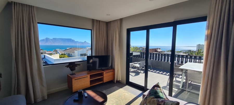 10 Bedroom Property for Sale in Bloubergstrand Western Cape
